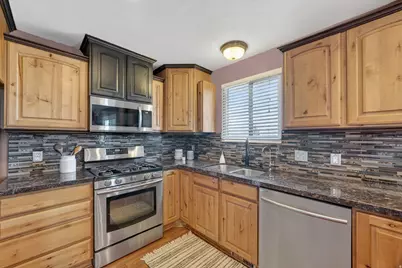 5572 W Jeremiah Dr, Kearns, UT 84118 - Photo 13