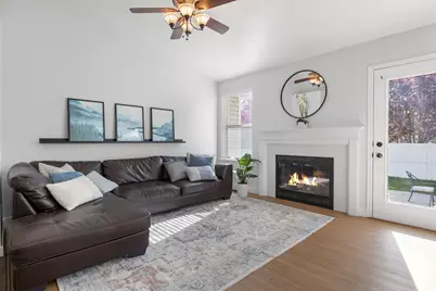 318 S Spyglass Dr, Stansbury Park, UT 84074 - Photo 7