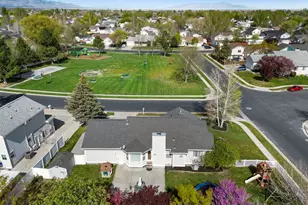 318 S Spyglass Dr, Stansbury Park, UT 84074 - Photo 3