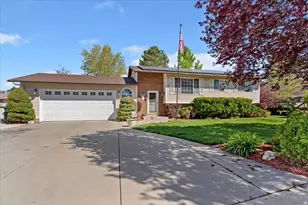 693 W 700 N, Clearfield, UT 84015 - Photo 1