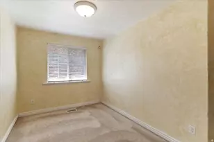 693 W 700 N, Clearfield, UT 84015 - Photo 17