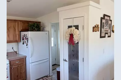 220 S 600 E, Spring City, UT 84662 - Photo 9