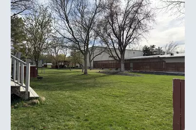 175 N 100 E, Hyrum, UT 84319 - Photo 5