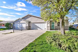 339 E 1900 St N, North Ogden, UT 84414 - Photo 3