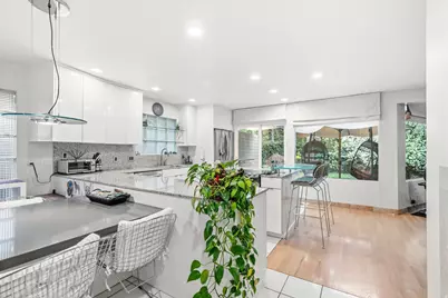 5750 Glenbrook Dr, Holladay, UT 84121 - Photo 17