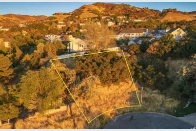 3721 S Oakridge Ct E, Bountiful, UT 84010 - Photo 5