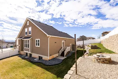 1977 E Redshoulder Dr N, Layton, UT 84040 - Photo 23