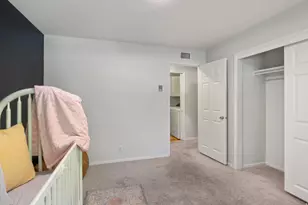 2219 E Carriage Ln S, Holladay, UT 84117 - Photo 15