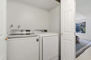 4963 S Eastridge Ln, Murray, UT 84117 - Photo 19