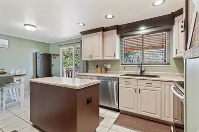 928 Southwest Dr, Tooele, UT 84074 - Photo 15