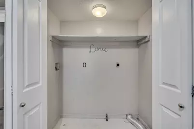 185 N 50 W, Centerville, UT 84014 - Photo 9