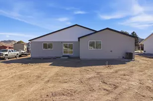 372 S Maple Dr, Salina, UT 84654 - Photo 3