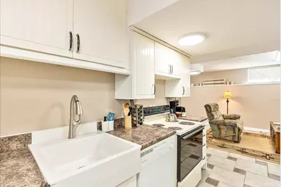 653 S 1300 E, Salt Lake City, UT 84102 - Photo 33