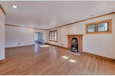 125 E 200 N, Moab, UT 84532 - Photo 17