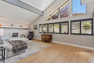 88 S Moss Hill Dr E, Bountiful, UT 84010 - Photo 5