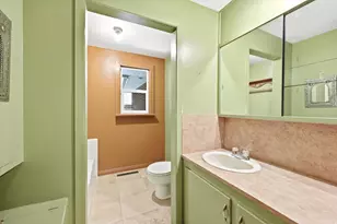 98 Dixie Ave, Layton, UT 84041 - Photo 11