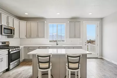 12927 S Twisted Oak Dr, Herriman, UT 84096 - Photo 9