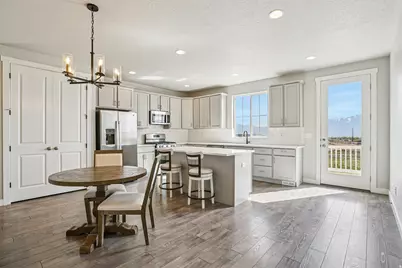 12927 S Twisted Oak Dr, Herriman, UT 84096 - Photo 5