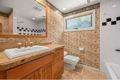 5757 S Holladay Blvd E, Holladay, UT 84121 - Photo 33