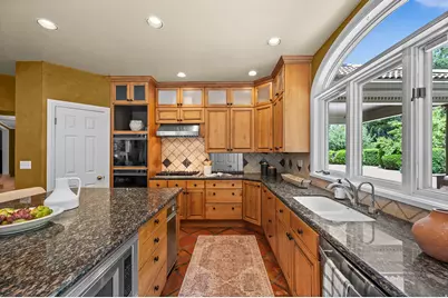 5757 S Holladay Blvd E, Holladay, UT 84121 - Photo 19