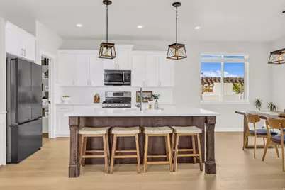 2195 S Betsy Way, Kaysville, UT 84037 - Photo 9