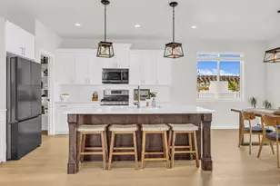 2195 S Betsy Way, Kaysville, UT 84037 - Photo 9