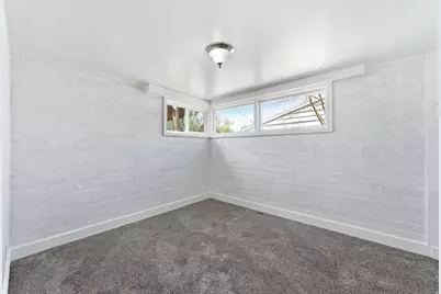 566 Miller Ave, Layton, UT 84041 - Photo 9