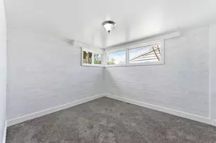 566 Miller Ave, Layton, UT 84041 - Photo 9