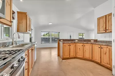 4668 S Mount Baldy W, Taylorsville, UT 84123 - Photo 9