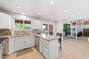 2092 E 11270 S, Sandy, UT 84092 - Photo 11