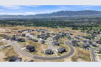 730 E 400 N #13, Providence, UT 84332 - Photo 11