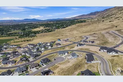 730 E 400 N #13, Providence, UT 84332 - Photo 15