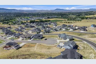 730 E 400 N #13, Providence, UT 84332 - Photo 25