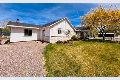 412 W Center St, Blanding, UT 84511 - Photo 23