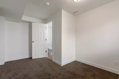 5125 W Loomis Ln, Salt Lake City, UT 84118 - Photo 15