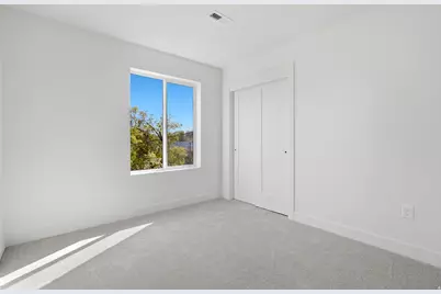 7645 S 300 E, Sandy, UT 84047 - Photo 31