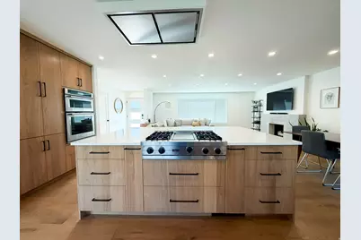 3089 S 2075 E, Salt Lake City, UT 84109 - Photo 13