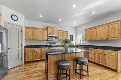 1374 S Lea Ct, Saratoga Springs, UT 84045 - Photo 11