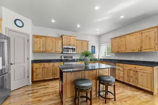 1374 S Lea Ct, Saratoga Springs, UT 84045 - Photo 11