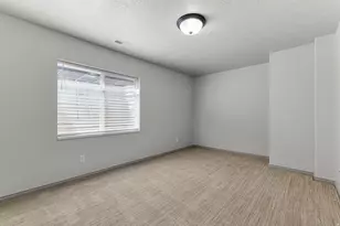 1374 S Lea Ct, Saratoga Springs, UT 84045 - Photo 23