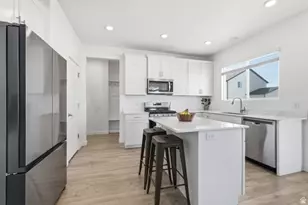 792 S 4000 W, Syracuse, UT 84075 - Photo 3