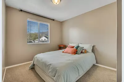 687 W 1900 N, Centerville, UT 84014 - Photo 9