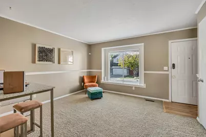 687 W 1900 N, Centerville, UT 84014 - Photo 3