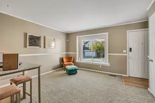 687 W 1900 N, Centerville, UT 84014 - Photo 3