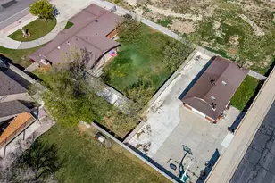 10261 S 3200 W, South Jordan, UT 84095 - Photo 7