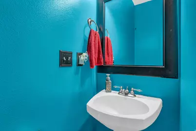 10782 S Wyngate Park Dr, South Jordan, UT 84095 - Photo 9