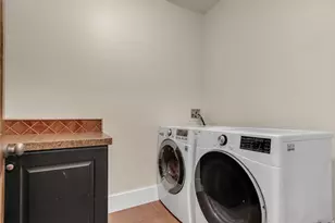 1584 E 11400 S, Sandy, UT 84092 - Photo 43