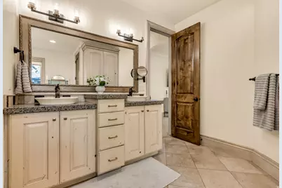 1584 E 11400 S, Sandy, UT 84092 - Photo 25