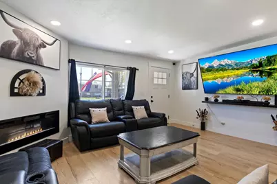 4374 S Fernwood Dr, Taylorsville, UT 84123 - Photo 3