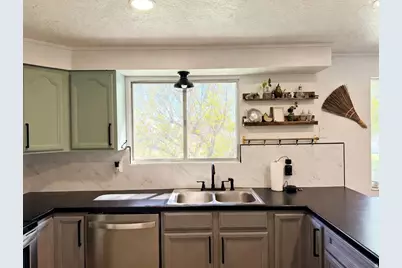 6042 W 5700 S, Hooper, UT 84315 - Photo 11